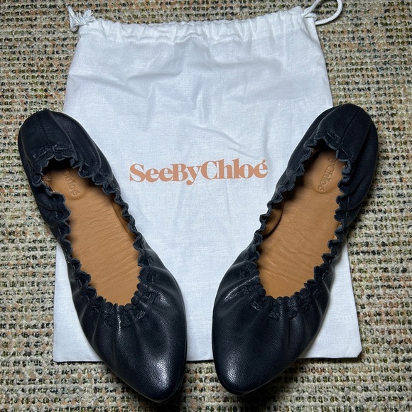 See By Chloe Black Leather Flats - Picture 1 of 3